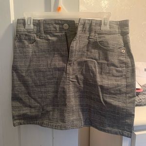 American Eagle Super Stretch Black & White Plaid Skirt
